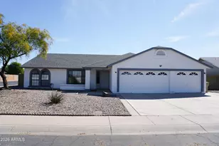 8933 W Peck Dr, Glendale, AZ 85305 - Photo 2