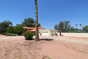 5116 E Berneil Dr, Paradise Valley, AZ 85253 - Photo 2