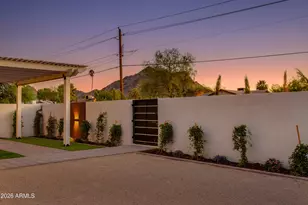 11841 N 24th St, Phoenix, AZ 85028 - Photo 2