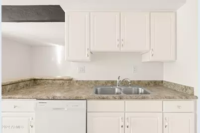 3828 N 32nd Street #104, Phoenix, AZ 85018 - Photo 10