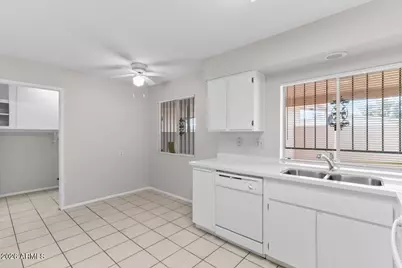 11007 W Thunderbird Boulevard, Sun City, AZ 85351 - Photo 8