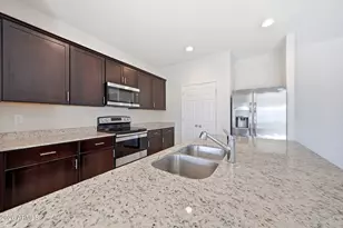 43721 W Acacia Ave, Maricopa, AZ 85138 - Photo 2