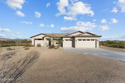22050 W El Grande Trail, Wickenburg, AZ 85390 - Photo 2