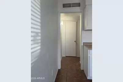 197 W Saragosa Street #Apt 3, Chandler, AZ 85225 - Photo 8