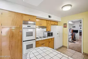 304 E Concorda Dr, Tempe, AZ 85282 - Photo 10