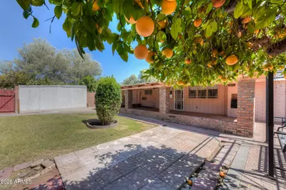 304 E Concorda Drive, Tempe, AZ 85282 - Photo 2