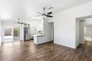 3001 W Matthew Dr, Phoenix, AZ 85027 - Photo 4