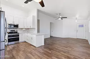 3001 W Matthew Dr, Phoenix, AZ 85027 - Photo 6