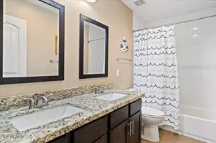 1039 E Montebello Ave, Phoenix, AZ 85014 - Photo 22