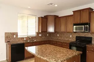 7062 W Andrew Ln, Peoria, AZ 85383 - Photo 6