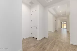 15808 W Desert Hollow Dr, Surprise, AZ 85387 - Photo 12