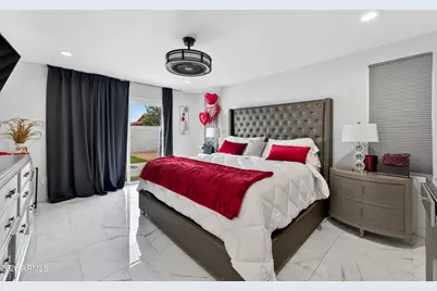 7148 W Catalina Drive, Phoenix, AZ 85033 - Photo 10