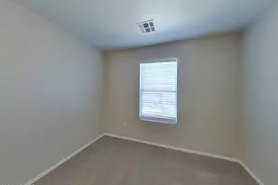 3921 W Irwin Ave, Phoenix, AZ 85041 - Photo 8