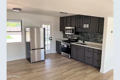 2535 E Hartford Avenue, Phoenix, AZ 85032 - Photo 8