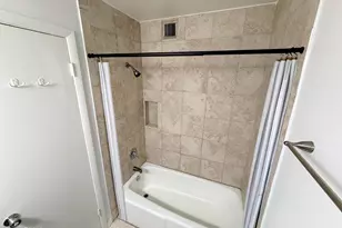 1016 E Osborn Rd, Phoenix, AZ 85014 - Photo 8