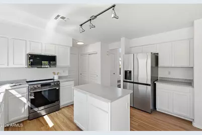 2303 E Electra Lane, Phoenix, AZ 85024 - Photo 14