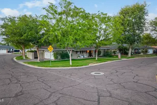 611 E Nicolet Ave, Phoenix, AZ 85020 - Photo 54