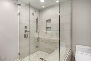 611 E Nicolet Ave, Phoenix, AZ 85020 - Photo 34