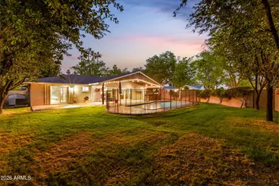 611 E Nicolet Avenue, Phoenix, AZ 85020 - Photo 2