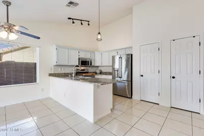 4250 E Encinas Avenue, Gilbert, AZ 85234 - Photo 10