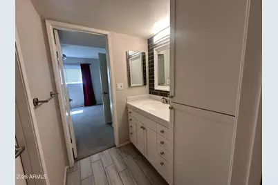 5525 E Thomas Road #Unit R8, Phoenix, AZ 85018 - Photo 10