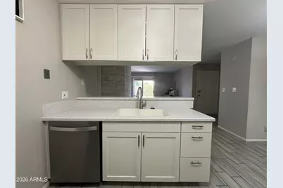 5525 E Thomas Road #R8, Phoenix, AZ 85018 - Photo 6