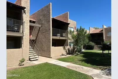 5525 E Thomas Road #R8, Phoenix, AZ 85018 - Photo 1