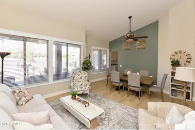 362 E Horseshoe Avenue, Gilbert, AZ 85296 - Photo 10