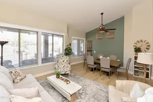 362 E Horseshoe Ave, Gilbert, AZ 85296 - Photo 10