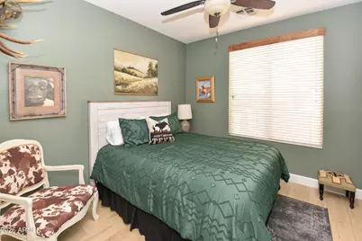 362 E Horseshoe Avenue, Gilbert, AZ 85296 - Photo 40