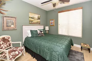 362 E Horseshoe Ave, Gilbert, AZ 85296 - Photo 40