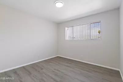 3339 W Shaw Butte Drive, Phoenix, AZ 85029 - Photo 8