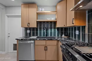 846 W Mitchell Dr, Phoenix, AZ 85013 - Photo 10