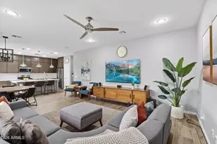 690 N Sparrow Ct, Gilbert, AZ 85234 - Photo 8