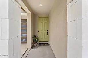 690 N Sparrow Ct, Gilbert, AZ 85234 - Photo 4