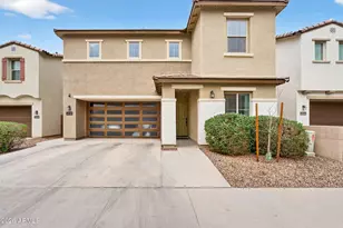 690 N Sparrow Ct, Gilbert, AZ 85234 - Photo 1