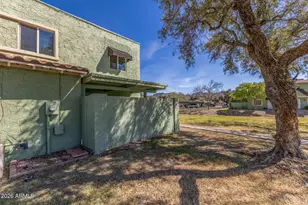 10207 North 8th St, Phoenix, AZ 85020 - Photo 2