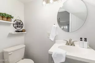 10207 North 8th St, Phoenix, AZ 85020 - Photo 8