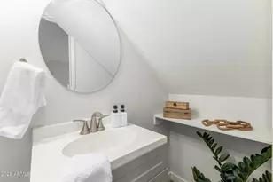 10207 North 8th St, Phoenix, AZ 85020 - Photo 10