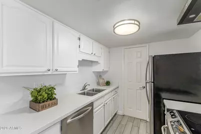 10207 N 8th Street #A, Phoenix, AZ 85020 - Photo 8