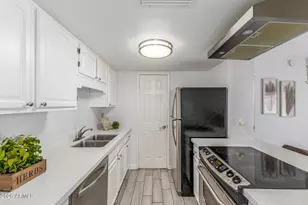 10207 North 8th St, Phoenix, AZ 85020 - Photo 6