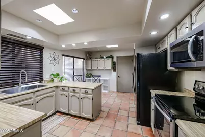 3013 W Phelps Road, Phoenix, AZ 85053 - Photo 10