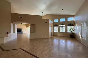 11003 W Laurelwood Ln, Avondale, AZ 85392 - Photo 4