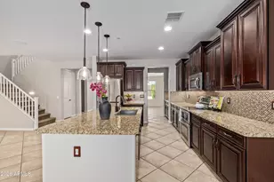 9372 W Louise Dr, Peoria, AZ 85383 - Photo 6