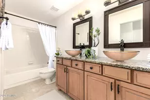 3827 E Glenhaven Dr, Phoenix, AZ 85048 - Photo 22