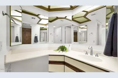 7557 N Dreamy Draw Drive #206, Phoenix, AZ 85020 - Photo 16