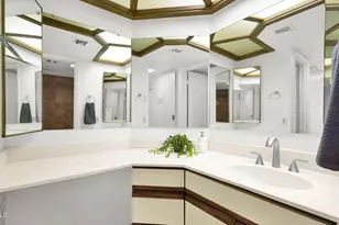 7557 N Dreamy Draw Dr, Phoenix, AZ 85020 - Photo 16