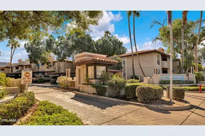 7557 N Dreamy Draw Drive #206, Phoenix, AZ 85020 - Photo 2