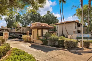 7557 N Dreamy Draw Dr, Phoenix, AZ 85020 - Photo 2