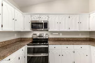 4341 E Betty Elyse Ln, Phoenix, AZ 85032 - Photo 12